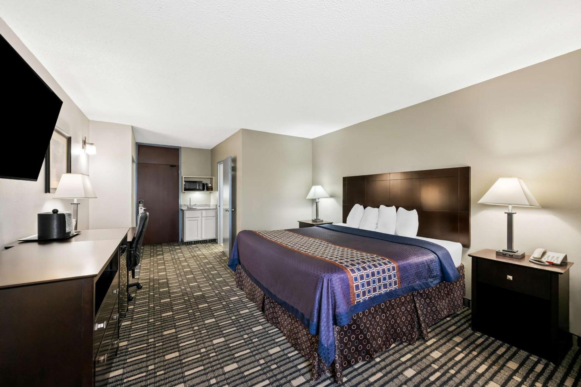 Surestay Plus Hotel By Best Western Lubbock Medical Center Экстерьер фото