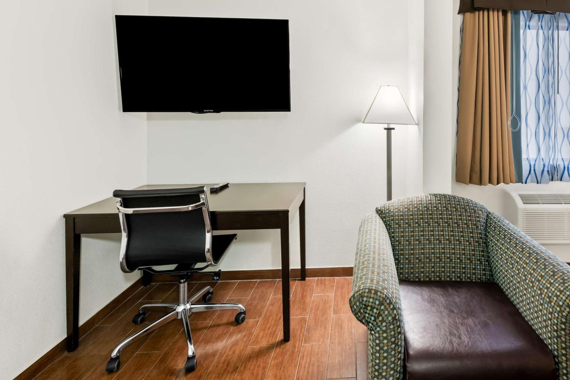 Surestay Plus Hotel By Best Western Lubbock Medical Center Экстерьер фото