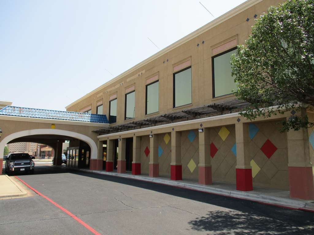 Surestay Plus Hotel By Best Western Lubbock Medical Center Экстерьер фото