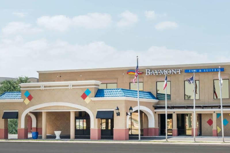 Surestay Plus Hotel By Best Western Lubbock Medical Center Экстерьер фото